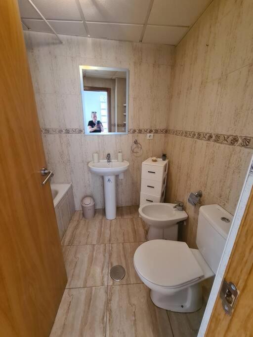 Beautiful Apartment With Patio Торевьиа Экстерьер фото