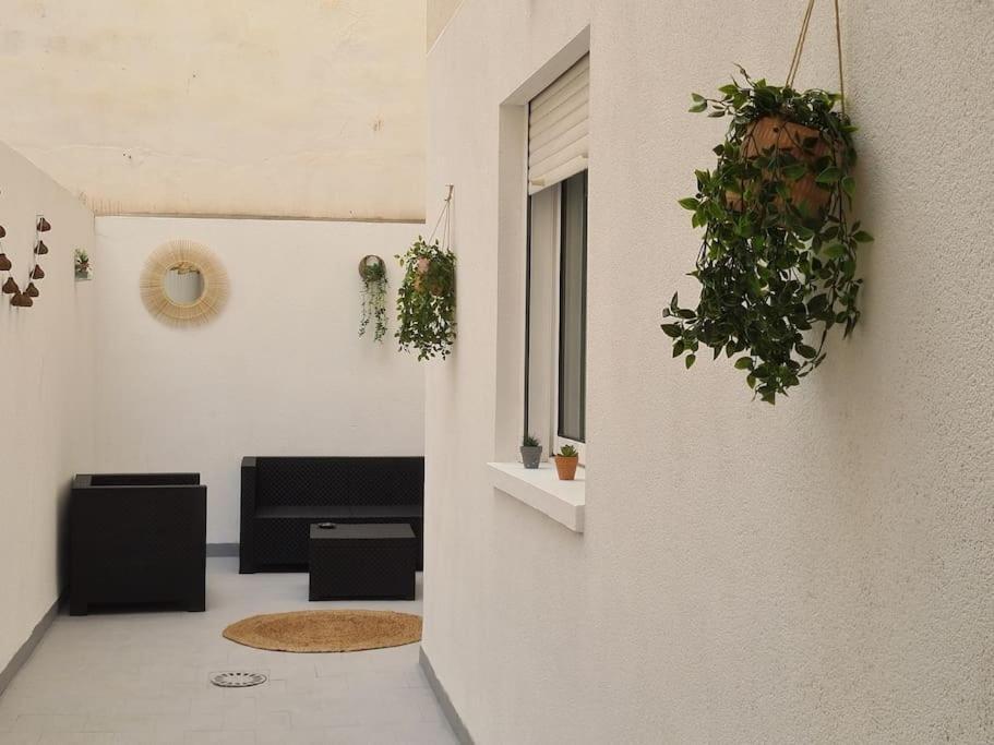 Beautiful Apartment With Patio Торевьиа Экстерьер фото
